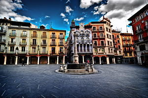 Plaza_del_Torico_(Teruel)_opt